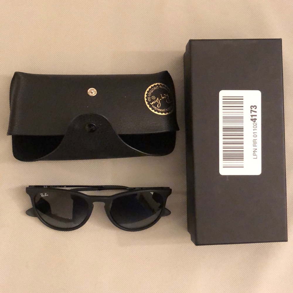 Ray bans - NWOT